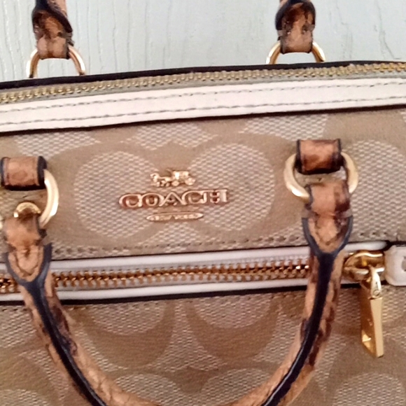Limited edition Coach purse - Picture 3 of 12